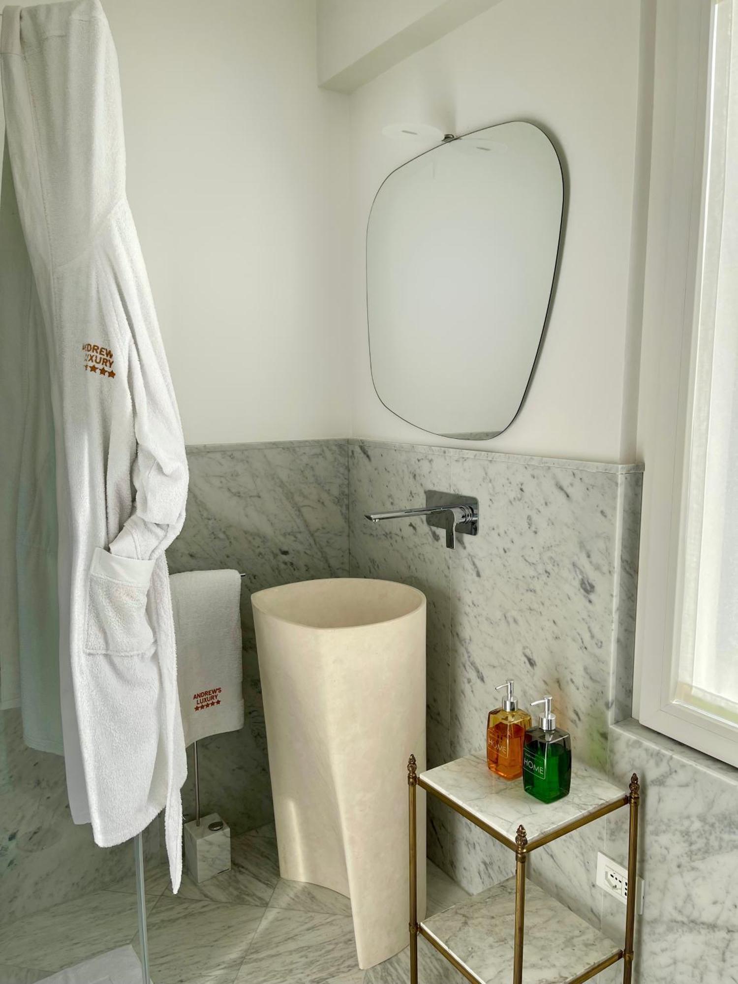Andrews Luxury Apartment La Spezia Buitenkant foto